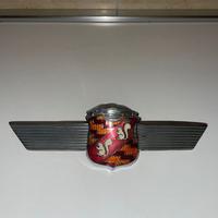 FREGIO STEMMA COFANO FIAT 1400 CABRIO