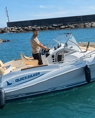 Quicksilver 555 Commander WA – Pronta alla boa