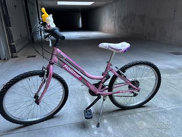 Bici bambina rosa pronta all’uso