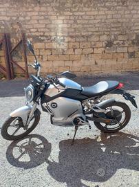 MOTO - SCOOTER ELETTRICO 