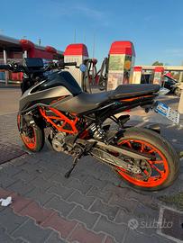 Ktm duke 390(2021)