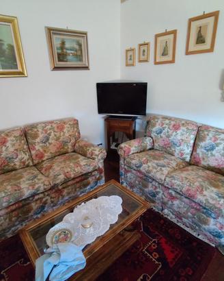 Divani2 posti