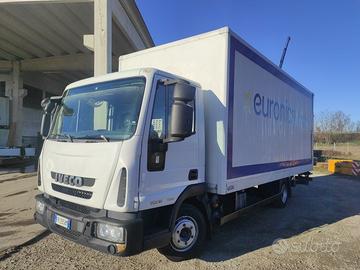 Iveco 75e18 2014 furgone+pedana, danni al motore