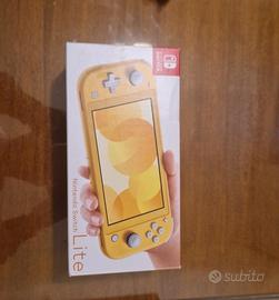 Scatola nintendo switch lite gialla