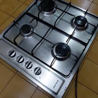 PIANO DI COTTURA A 4 FUOCHI MARCHIO GLEM  ACCIAIO 