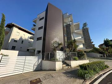 3 LOCALI A DESENZANO DEL GARDA