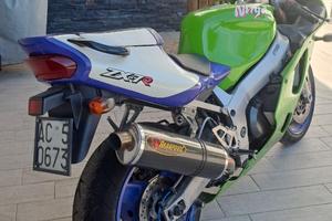 Kawasaki ninja  zx7r 750