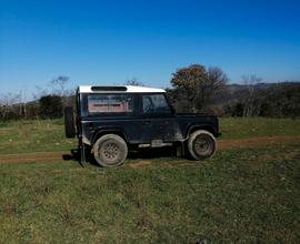 LAND ROVER Defender 90