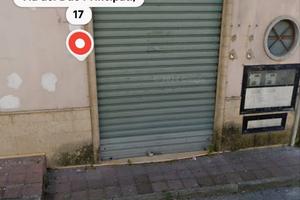 Negozio c/1, 35mq con soppalco e bagni