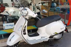 Piaggio Vespa 310 GTS hpe SUPER TECH