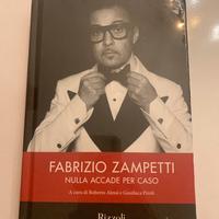 Libro Nulla accade per caso