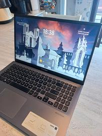 PC asus I5 8gb RAM, 512 GB SSD, SCHEDA VIDEO 2 GB