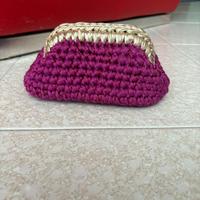 Pochette all’uncinetto