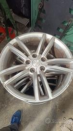 Cerchioni originali Tesla Model S usati (4