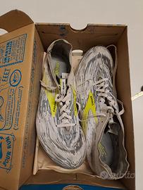 Scarpe chiodate atletica Asics Wire 6