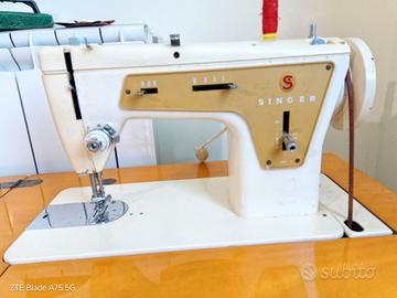Macchina da cucire vintage Singer 1965