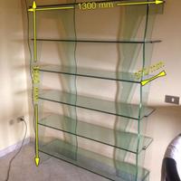 Libreria in cristallo