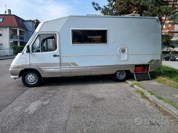 LAIKA ECCOVIP 300L MOTORHOME 6 POSTI LETTO 