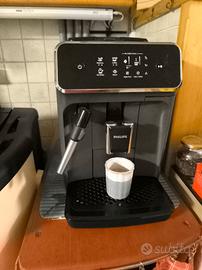 macchina da caffè con grani 