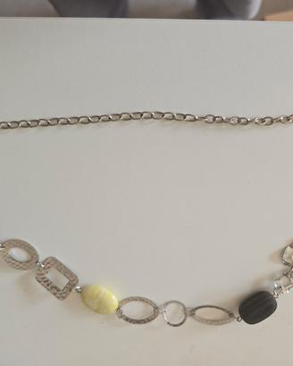 Collana design moderna metallo e pietre colorate