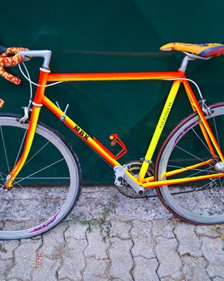 Bici da corsa MBK.