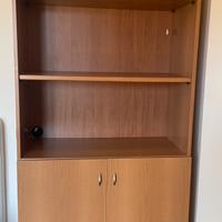 Mobile libreria tre ripiani e due ante