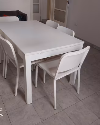 Tavolo cucina Ikea Bjursta allungabile
