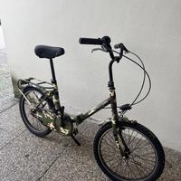 Graziella Gustofino con stampa militare