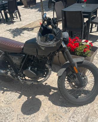 Moto  scrambler Brixton Cromwell 125 anno 2021