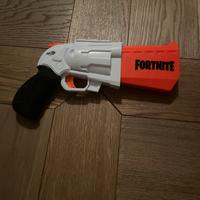nerf revolver di fortenite