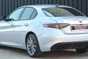 Alfa Romeo Giulia 2.0t Sprint Q4 TURBO 280cv AT8 S