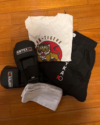 Abbigliamento bimbo Karate