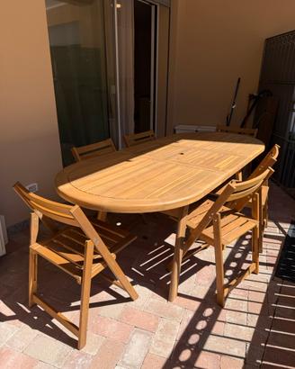 Tavolo da esterno allungabile con sedie in legno