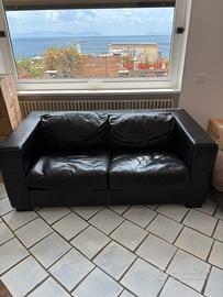 Divano pelle nera
