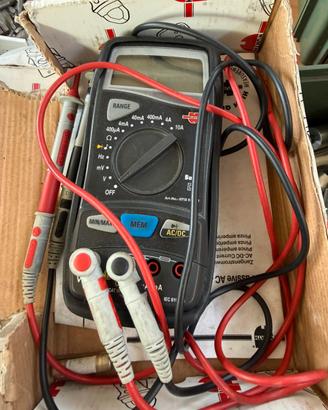 Multimetro digitale Würth cone nuovo con puntali