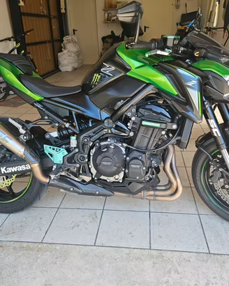 Kawasaki Z900 