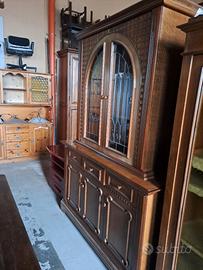 Credenza con alzata a doppio corpo