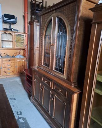 Credenza con alzata a doppio corpo