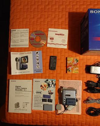 Sony DCR-PC105E videocamera visione notturna 
