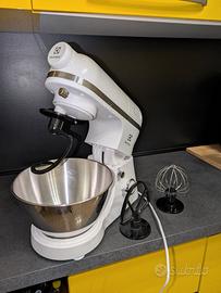 Planetaria Electrolux Ekm3010