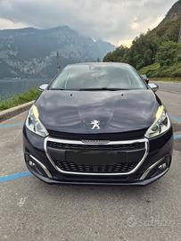 PEUGEOT 208 1.2 BENZINA ALLURE RETROCAMERA