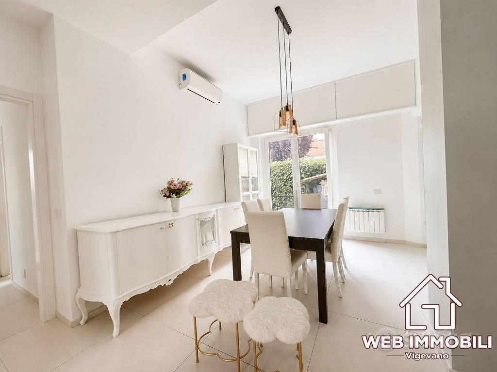 Appartamento di 236 m² con più di 5 locali e box a - Vista 2