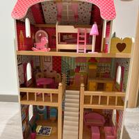 Casa delle bambole in legno bambina