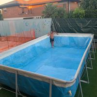 Piscina fuoriterra mt 4,50 x 6,50 circa