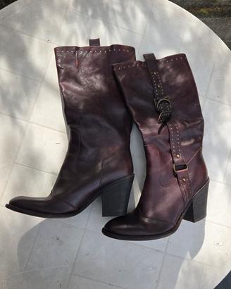 Stivali alti in vera pelle bordeaux