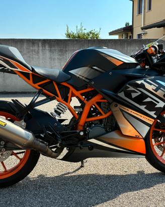 Moto da strada KTM rc
