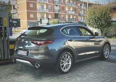 Alfa Romeo Stelvio 2017