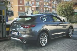 Alfa Romeo Stelvio 2017