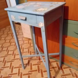 Tavolino shabby chic azzurro polvere