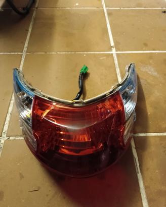 faro posteriore per Kymco agility 125i